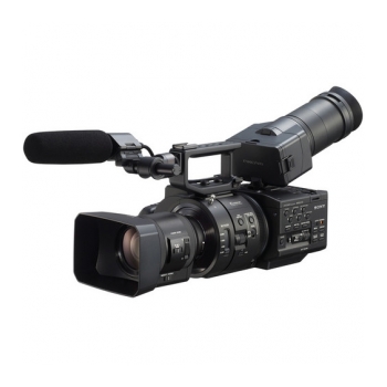Filmadora 4K com 1CCD Super 35mm e lente 18-200mm SONY NEX-FS700R