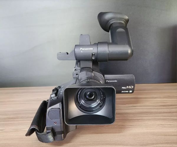 Panasonic  AG-AC7 Filmadora Full HD  com 1CCD SDHC usada  - foto 3